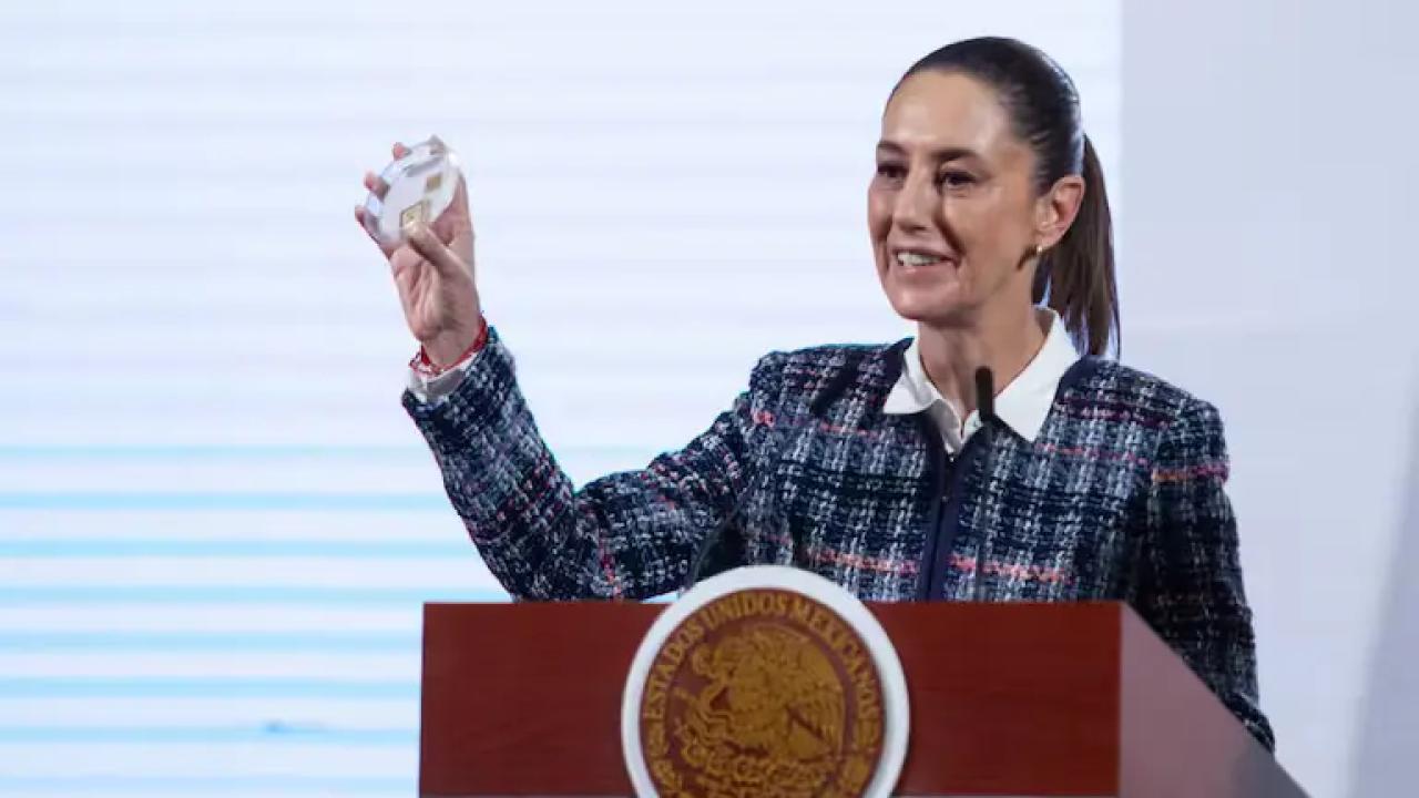Mark Johnson, jefe adjunto de la Embajada de Estados Unidos en México, declaró esta semana que “Estados Unidos no tolerará la dependencia de países como China para tecnologías críticas” durante la inauguración del Quinto Foro México-Estados Unidos sobre Semiconductores. 