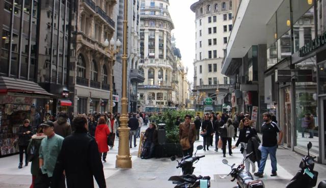 Un informe del Fraser Institute ubica a Argentina en el puesto 159 de 165 países en el ranking global de libertad económica. Mientras Costa Rica lidera en Latinoamérica (14.º a nivel mundial) y Venezuela queda última, los datos alertan sobre las barreras que enfrenta el ecosistema de startups, la inversión tecnológica y la innovación digital en el país.