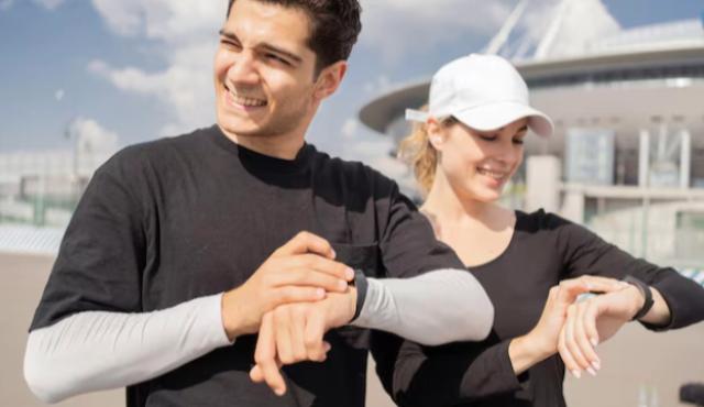 Mientras el mundo fitness global avanza hacia wearables que monitorean el cuerpo casi en tiempo real, gimnasios inteligentes y equipos que adaptan resistencia automáticamente, en Argentina esas innovaciones ya están llegando al mercado local, aunque con desafíos propios (precio, importaciones, disponibilidad).