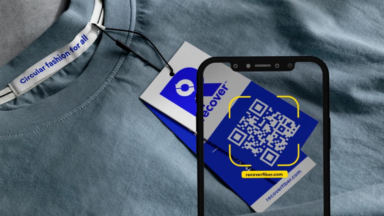 La Unión Europea avanza con una nueva regulación que exigirá a todas las prendas un Pasaporte Digital de Producto (DPP). Esta herramienta busca garantizar transparencia, trazabilidad y sustentabilidad en la moda, y podría redefinir cómo se produce, consume y controla la ropa en todo el mundo.