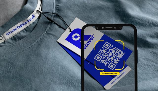 La Unión Europea avanza con una nueva regulación que exigirá a todas las prendas un Pasaporte Digital de Producto (DPP). Esta herramienta busca garantizar transparencia, trazabilidad y sustentabilidad en la moda, y podría redefinir cómo se produce, consume y controla la ropa en todo el mundo.