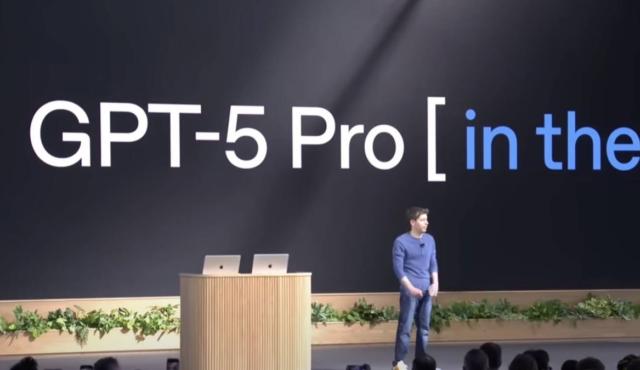 OpenAI transforma su chatbot en un ecosistema completo de aplicaciones conversacionales. Con la llegada de las “ChatGPT Apps”, los usuarios podrán usar servicios como Spotify, Canva o Booking directamente dentro del chat, marcando un salto histórico en la evolución de la Inteligencia Artificial.
