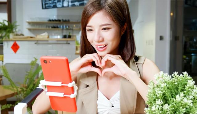 El gobierno de China avanza con un nuevo conjunto de regulaciones destinadas a profesionalizar el trabajo de los creadores de contenido. 