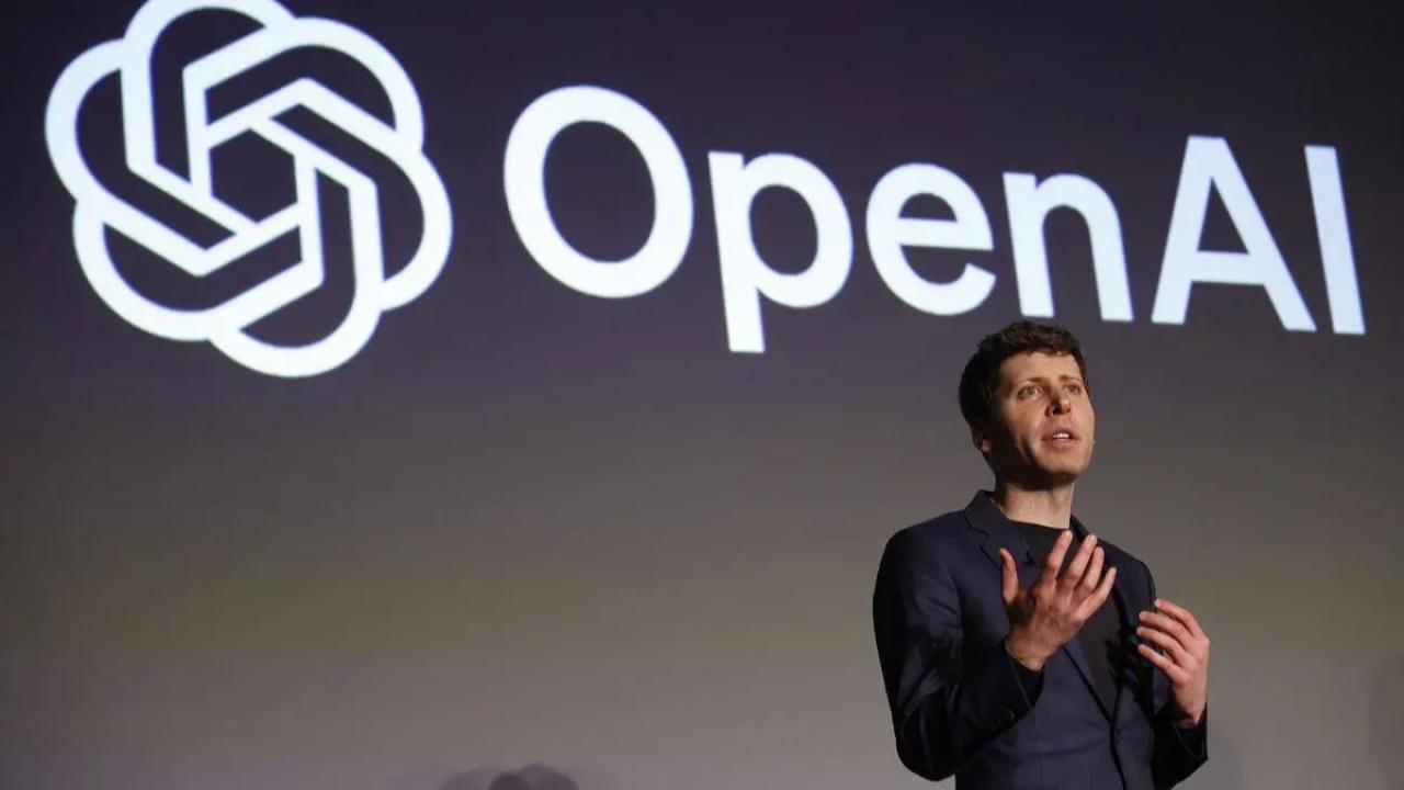 Aunque el anuncio fue presentado como una alianza estratégica, el comunicado oficial de OpenAI aclara que su participación se limita a la exploración y a un posible rol como compradora de capacidad computacional. El verdadero desarrollo y financiamiento del proyecto recaerían sobre la empresa argentina Sur Energy.