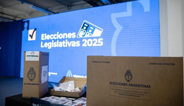 A días de las elecciones del domingo 26, ningún candidato desarrolló propuestas concretas sobre ciencia, tecnología, energía, infraestructura o logística. Mientras el mundo debate la regulación de la inteligencia artificial y la soberanía energética, Argentina llega a las urnas sin un proyecto de futuro.