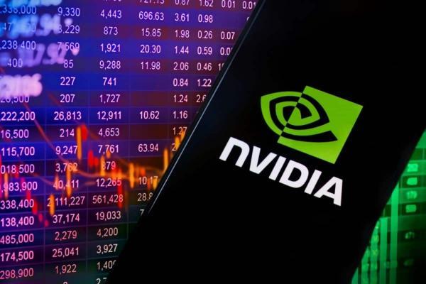 Acciones de NVIDIA subieron un 2.4%.