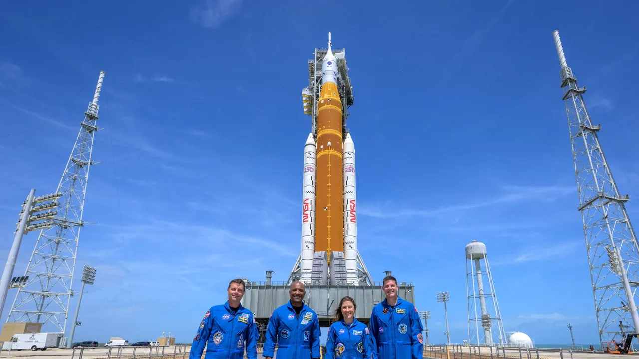 Tripulaci&oacute;n de ARTEMIS II