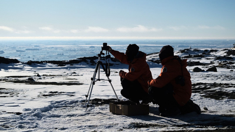 Cient&iacute;ficos del CONICET lideran en la Ant&aacute;rtida un estudio que busca ampliar el conocimiento integral de la luz natural en latitudes australes. Fotos: gentileza investigadores.