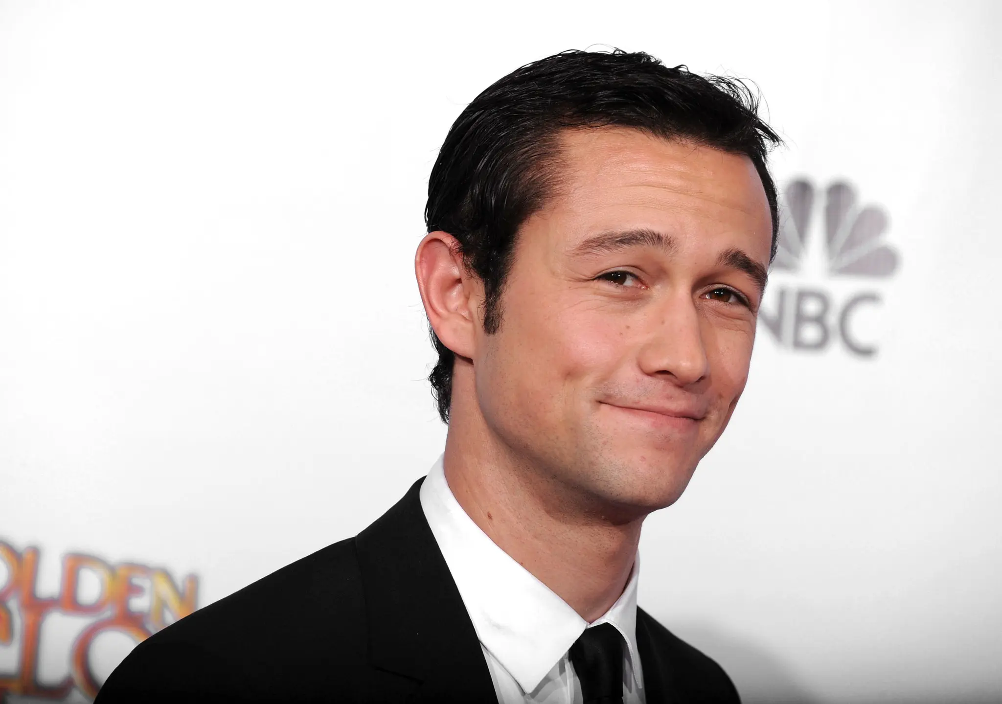 Joseph Leonard Gordon-Levitt es un actor, cantante, director y productor estadounidense