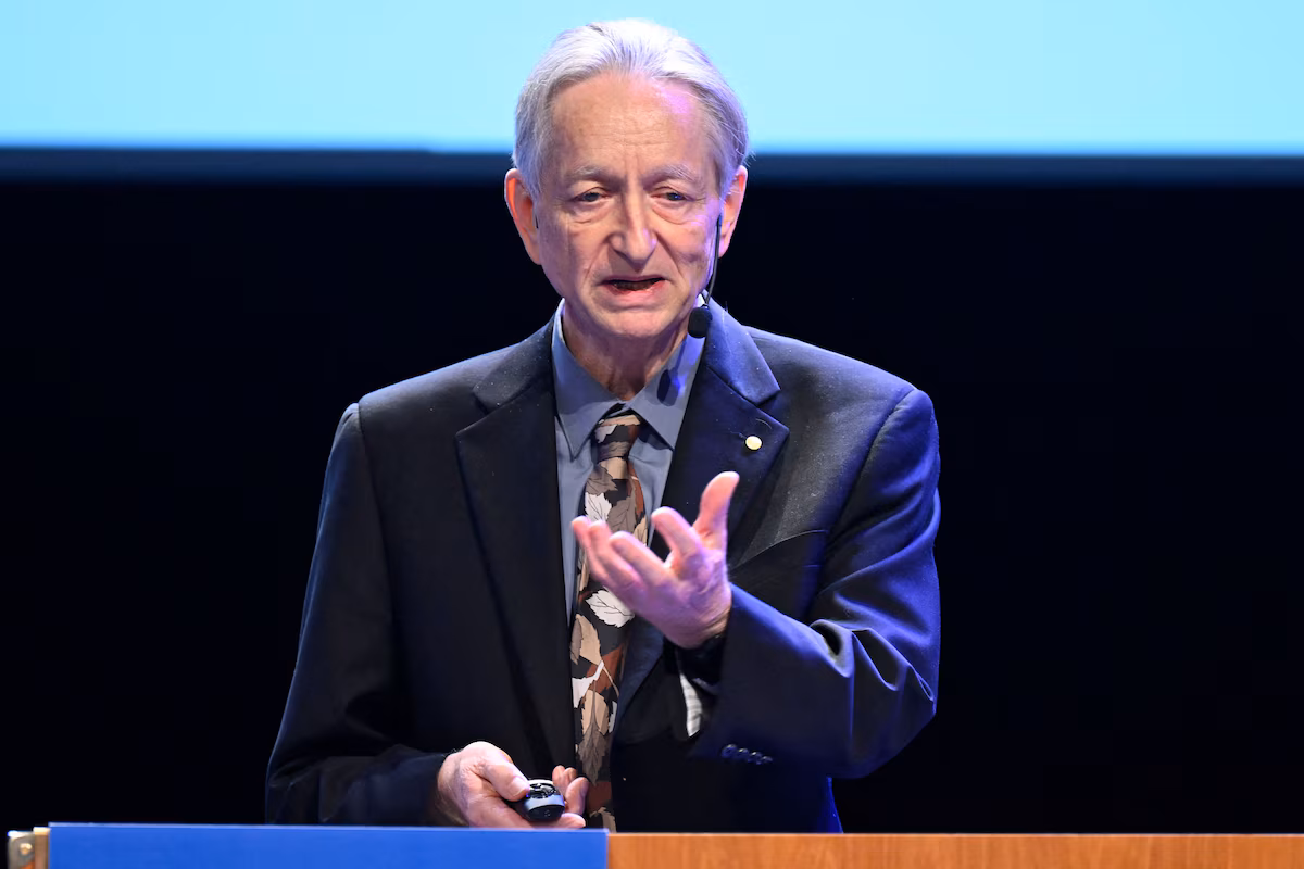 Geoffrey Hinton, Premio Nobel de F&iacute;sica en 2024.